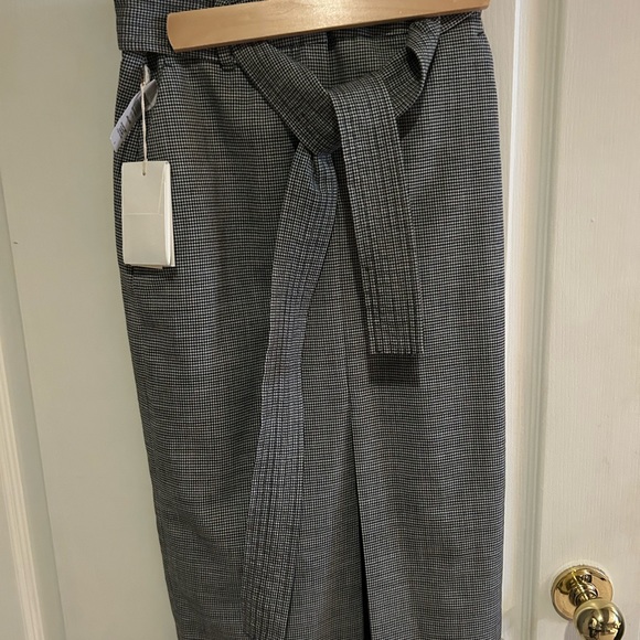 Aritzia Jallade Tie-Front Skirt - Black and White Houndstooth, Size 0 - Picture 6 of 7